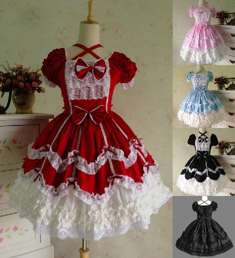 ロリータ　フリル　可愛いワンピース　黒いコスプレ衣装