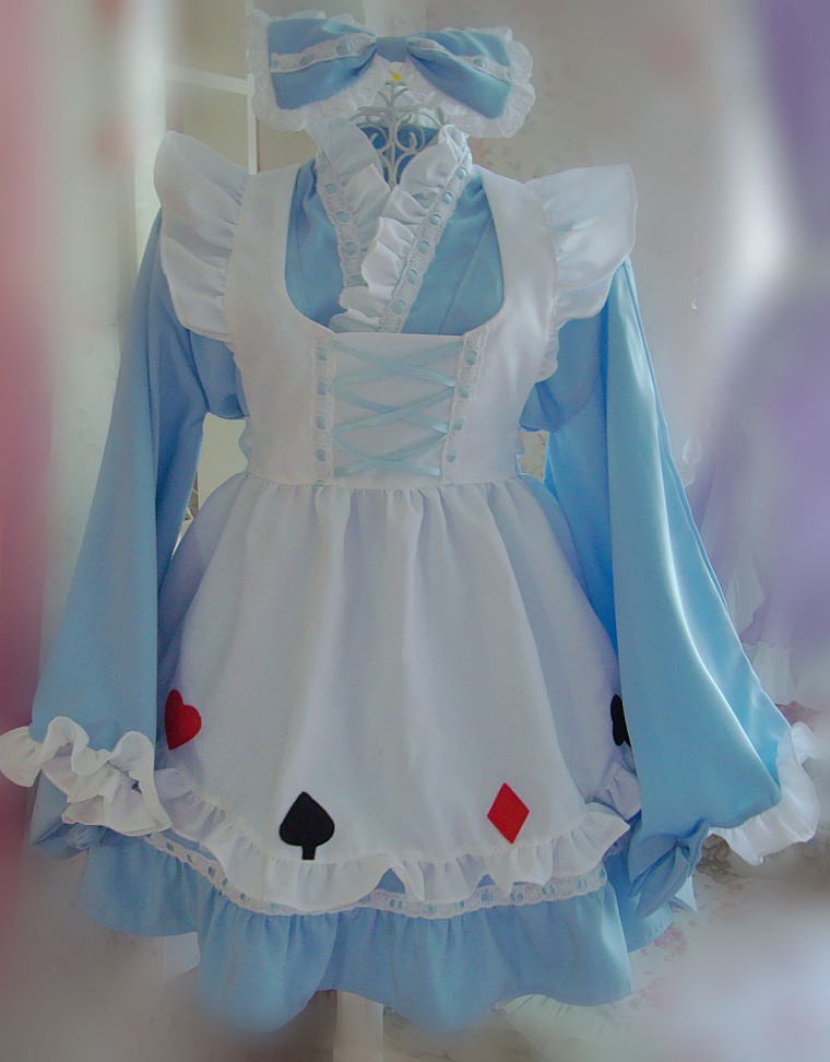 着物タイプのアリス風メイド服☆鮮やかな水色とエプロンのマークがキュート衣装
