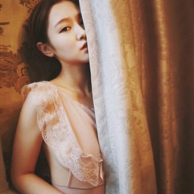 http://gxfh8v7a6vpzxuihvc0vb6z3x4j6.oss-us-east-1.aliyuncs.com/LINGERIE-000903.jpg
